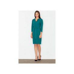 Sukienka M526 Zielony. Zielone sukienki damskie FIGL, na co dzień, m, bez wzorów, eleganckie, bez kołnierzyka, bez rękawów, midi, proste. Za 159,00 zł.