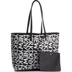 Torebka DKNY R91AN756. Czarne torebki klasyczne damskie DKNY, bez wzorów, na ramię, bez dodatków. W wyprzedaży za 439,00 zł.