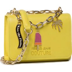 Torebka VERSACE JEANS COUTURE - E1VVBB61 71502 600. Żółte listonoszki damskie Versace Jeans Couture, bez wzorów, z jeansu, klasyczne, bez dodatków. W wyprzedaży za 619,00 zł.