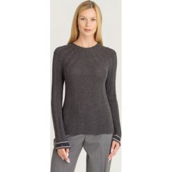 SWETER EMPORIO ARMANI. Szare swetry damskie Emporio Armani, bez wzorów, z wełny, bez rękawów, bez kaptura. Za 527,40 zł.