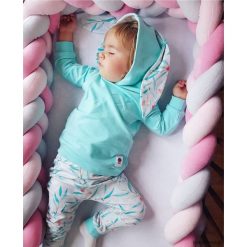 KOMPLET Królik- liście eukaliptusa. Szare bluzy niemowlęce marki Pakamera. Za 148,00 zł.