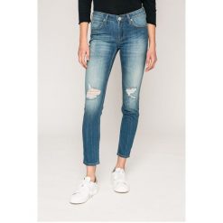 Lee - Jeansy Scarlett. Niebieskie jeansy damskie skinny marki Lee, s, z aplikacjami, z elastanu, z obniżonym stanem. W wyprzedaży za 199,90 zł.