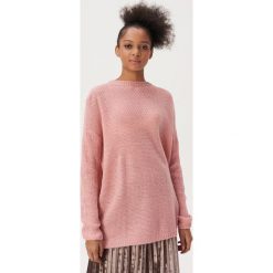Długi sweter oversize - Różowy. Różowe swetry damskie Sinsay, s, bez wzorów, z długim rękawem, długie, bez kaptura. Za 59,99 zł.