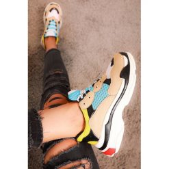 Damskie buty sportowe ANDELA BEIGE. Brązowe buty sportowe damskie IVET, bez wzorów, sportowe. W wyprzedaży za 39,00 zł.