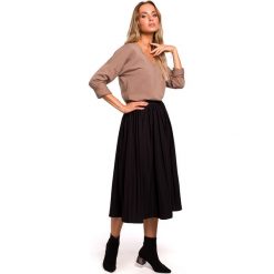 Spódnica plisowana midi czarna - s. Czarne spódniczki damskie e-margeritka.pl, s, bez wzorów, z tkaniny, eleganckie, długie, midi, rozkloszowane. Za 118,99 zł.