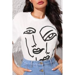T-shirt damski ESTRIMA. Białe bluzki damskie IVET, bez wzorów, eleganckie, bez kołnierzyka, bez rękawów. W wyprzedaży za 49,00 zł.