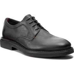 Półbuty TOMMY HILFIGER - Austin 1A FM0FM00691 Black 990. Czarne półbuty męskie TOMMY HILFIGER, ze skóry. W wyprzedaży za 339,00 zł.