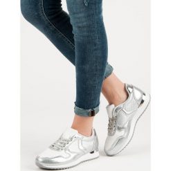 CASUALOWE OBUWIE SPORTOWE. Czarne buty sportowe damskie Merg, bez wzorów, bez zapięcia. Za 89,90 zł.