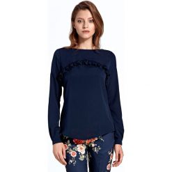 Elegancka bluzka z falbanką granatowa. Bluzki damskie e-margeritka.pl, bez wzorów, z elastanu, eleganckie, z falbankami, z długim rękawem. Za 118,99 zł.