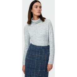 Miękki golf o dopasowanym kroju. Swetry damskie Greenpoint, bez wzorów, z elastanu, bez rękawów, bez kaptura. Za 79,99 zł.
