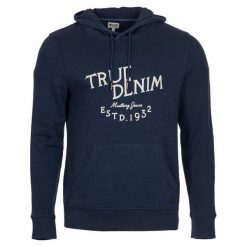 Mustang Bluza Męska Printed Hoodie Xxl Ciemnoniebieska. Czarne bluzy męskie marki Mustang, xxl, z nadrukiem, bez kołnierzyka, bez rękawów, bez kaptura. W wyprzedaży za 225,00 zł.