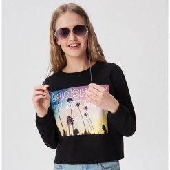Bluza z fotonadrukiem - Czarny. Czarne bluzy damskie Sinsay, s, bez wzorów, bez rękawów, bez kaptura. Za 39,99 zł.