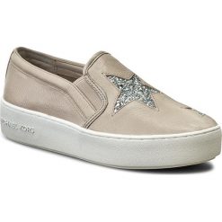 Tenisówki MICHAEL MICHAEL KORS - Pia Slip On 43R7PAFP1L092 Cement. Brązowe półbuty damskie MICHAEL Michael Kors, z aplikacjami, ze skóry, bez zapięcia. W wyprzedaży za 439,00 zł.