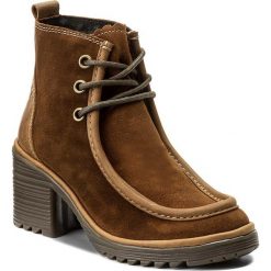Botki FLY LONDON - Winsfly P500782002 Camel. Brązowe buty zimowe damskie Fly London, z materiału, na obcasie. W wyprzedaży za 329,00 zł.