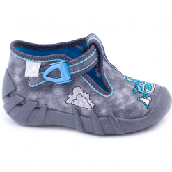 Kapcie. Szare kapcie chłopięce SHOES 8. Za 49,90 zł.