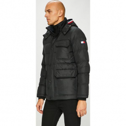 Tommy Hilfiger - Kurtka. Niebieskie płaszcze męskie TOMMY HILFIGER, m, bez wzorów, z poliesteru, krótkie, z kapturem. W wyprzedaży za 999,90 zł.