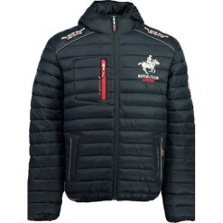 Kurtka przejściowa "Brick" w kolorze granatowym. Niebieskie płaszcze męskie Geographical Norway Men, m, z nadrukiem, bez kaptura. W wyprzedaży za 269,95 zł.