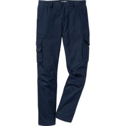 Spodnie bojówki ocieplane z powłoką z teflonu Loose Fit bonprix ciemnoniebieski. Niebieskie spodnie męskie bonprix, m, bez wzorów. Za 179,99 zł.