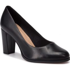 Półbuty CLARKS - Kaylin Cara 261456884 Black Leather. Czarne półbuty damskie Clarks, bez wzorów, ze skóry, bez obcasa, na obcasie, bez zapięcia. W wyprzedaży za 279,00 zł.