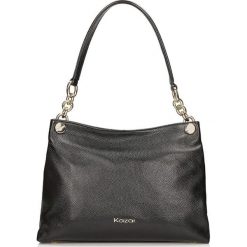 Skórzana torebka w kolorze czarnym - (S)37 x (W)23,5 x (G)14 cm. Czarne torebki klasyczne damskie Kazar, bez wzorów, ze skóry, bez dodatków. W wyprzedaży za 439,95 zł.