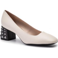 Półbuty GEOX - D Seyla B D928VB 00043 C5002 Cream. Półbuty damskie Geox. W wyprzedaży za 289,00 zł.