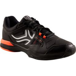Buty tenisowe TS500 męskie na każdą nawierzchnię. Czarne buty sportowe męskie ARTENGO, z poliesteru, bez zapięcia, tenisowe. Za 149,99 zł.