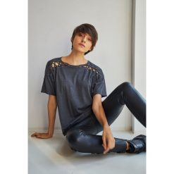 Medicine - Top by Dark Ashes, Halloween. Szare topy damskie MEDICINE, l, z nadrukiem, z bawełny, z okrągłym kołnierzem. Za 59,90 zł.