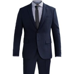 Pier One Garnitur dark blue. Niebieskie garnitury Pier One, z elastanu. W wyprzedaży za 411,75 zł.