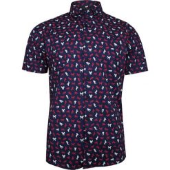 Granatowa Koszula Męska, Taliowana -TO-ON- Krótki Rękaw, Slim Fit, w Biało-Czerwone Konie, Zwierzęca KSKWTOONkonik. Czerwone koszule męskie TO-ON, m, bez wzorów, z materiału, eleganckie, bez kołnierzyka, z krótkim rękawem. Za 89,00 zł.