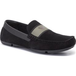 Mokasyny EMPORIO ARMANI - X4B125 XM039 A834 Blk/Blk/Blk/Olive/Gu. Czarne mokasyny męskie Emporio Armani, na co dzień, bez wzorów, z zamszu, eleganckie, bez zapięcia. W wyprzedaży za 649,00 zł.