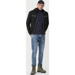 Czarna Kurtka Tyburn. Czarne kurtki męskie Born2be, xxl, bez wzorów, z jeansu, z kapturem. Za 129,99 zł.