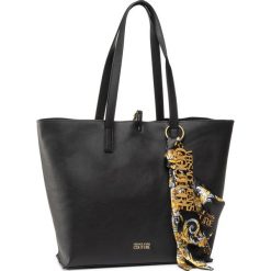 Torebka VERSACE JEANS COUTURE - E1VZABY1 71574 899. Czarne torebki klasyczne damskie Versace Jeans Couture, bez wzorów, z jeansu, klasyczne, bez dodatków. Za 799,00 zł.