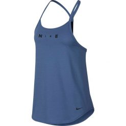 Top sportowy w kolorze niebieskim. Niebieskie topy damskie Nike Women, l, bez wzorów, ze skóry, z okrągłym kołnierzem. W wyprzedaży za 76,95 zł.