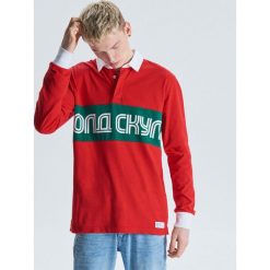 Koszulka polo z kontrastowym kołnierzykiem - Czerwony. Czerwone koszulki męskie Cropp, xl, bez wzorów, bez rękawów. Za 69,99 zł.