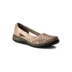 RIEKER 46387-31. Różowe półbuty damskie Rieker, z zamszu. Za 229,99 zł.