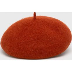 Answear - Beret. Pomarańczowe czapki damskie ANSWEAR, bez wzorów, z wełny. Za 59,90 zł.