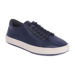 Skórzane sneakersy w kolorze ciemnoniebieskim. Niebieskie trampki męskie Comfortfüße, bez wzorów, ze skóry, na sznurówki. W wyprzedaży za 329,95 zł.