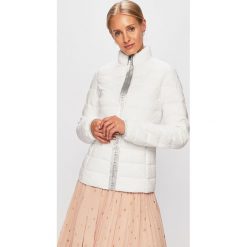 Trussardi Jeans - Kurtka. Czerwone kurtki damskie Trussardi Jeans, s, bez wzorów, z poliesteru, krótkie. W wyprzedaży za 399,90 zł.