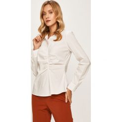 Dkny - Bluzka. Białe bluzki damskie DKNY, do pracy, s, bez wzorów, z elastanu, biznesowe, bez kołnierzyka, z długim rękawem. W wyprzedaży za 269,90 zł.