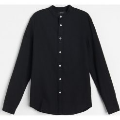 Koszula super slim fit ze stójką -. Koszule męskie Reserved, s, bez wzorów, ze stójką, bez rękawów. Za 89,99 zł.