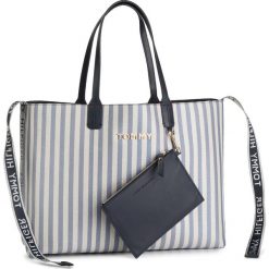 Torebka TOMMY HILFIGER - Iconic Tommy Tote Glitter AW0AW06910 901. Niebieskie torebki klasyczne damskie TOMMY HILFIGER, bez wzorów, ze skóry ekologicznej, klasyczne, bez dodatków. Za 579,00 zł.