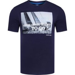 T-shirt NORTH SAILS Granatowy. Niebieskie t-shirty męskie marki North Sails, na lato, z nadrukiem, z elastanu, wakacyjne, z okrągłym kołnierzem. W wyprzedaży za 150,00 zł.
