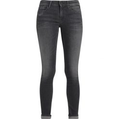 Replay LUZ Jeans Skinny Fit black denim. Czarne jeansy damskie Replay, z elastanu. W wyprzedaży za 389,35 zł.