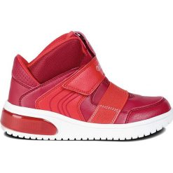 Geox - Buty dziecięce. Czarne trampki chłopięce Geox, bez wzorów, z gumy, sportowe, z okrągłym noskiem, bez zapięcia. W wyprzedaży za 239,90 zł.