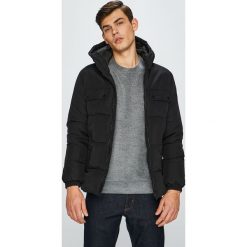 Jack & Jones - Kurtka. Czarne płaszcze męskie Jack & Jones, m, bez wzorów, z poliesteru, krótkie, z kapturem. W wyprzedaży za 179,90 zł.