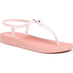 Sandały IPANEMA - Bossa Soft II Sand 82876 Pink/Pink 20197. Różowe klapki damskie Ipanema, bez wzorów, z tworzywa sztucznego, bez obcasa. W wyprzedaży za 89,00 zł.
