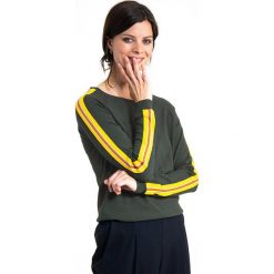 Sweter w kolorze khaki. Brązowe swetry damskie Garcia, s, w paski, bez rękawów, bez kaptura. W wyprzedaży za 149,95 zł.