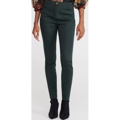 Spodnie push up - Khaki. Brązowe spodnie damskie Reserved. Za 89,99 zł.