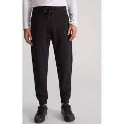 Melanżowe joggery z lampsami - Czarny. Czarne spodnie męskie Reserved, s, bez wzorów. Za 119,99 zł.