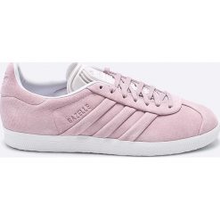 Adidas Originals - Buty Gazelle Stitch And Turn. Różowe buty sportowe damskie adidas Originals, bez wzorów, ze skóry, sportowe. W wyprzedaży za 219,90 zł.
